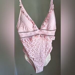 NWOT Women’s J. Crew Scalloped plunging one-piece swimsuit size 12